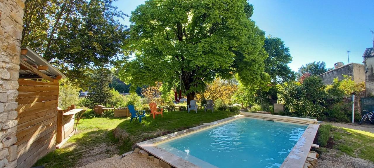Chambre Du Tilleul - Charme, Confort Et Piscine Sigonce Kültér fotó